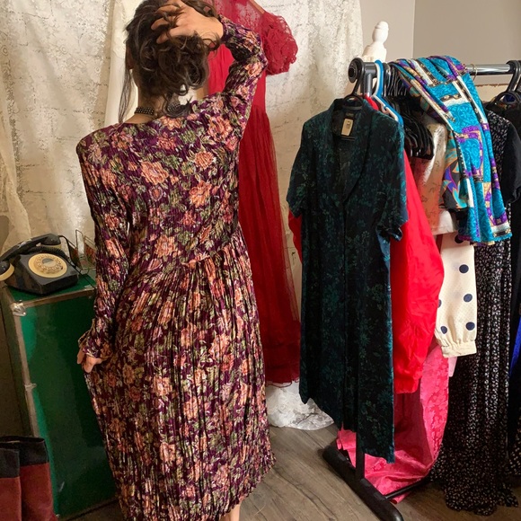 90s Grunge Crinkle Velvet Floral Maxi-Dress - Picture 3 of 4